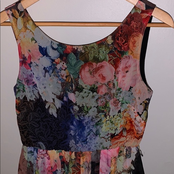 Betsy Johnson floral print dress - Picture 2 of 2
